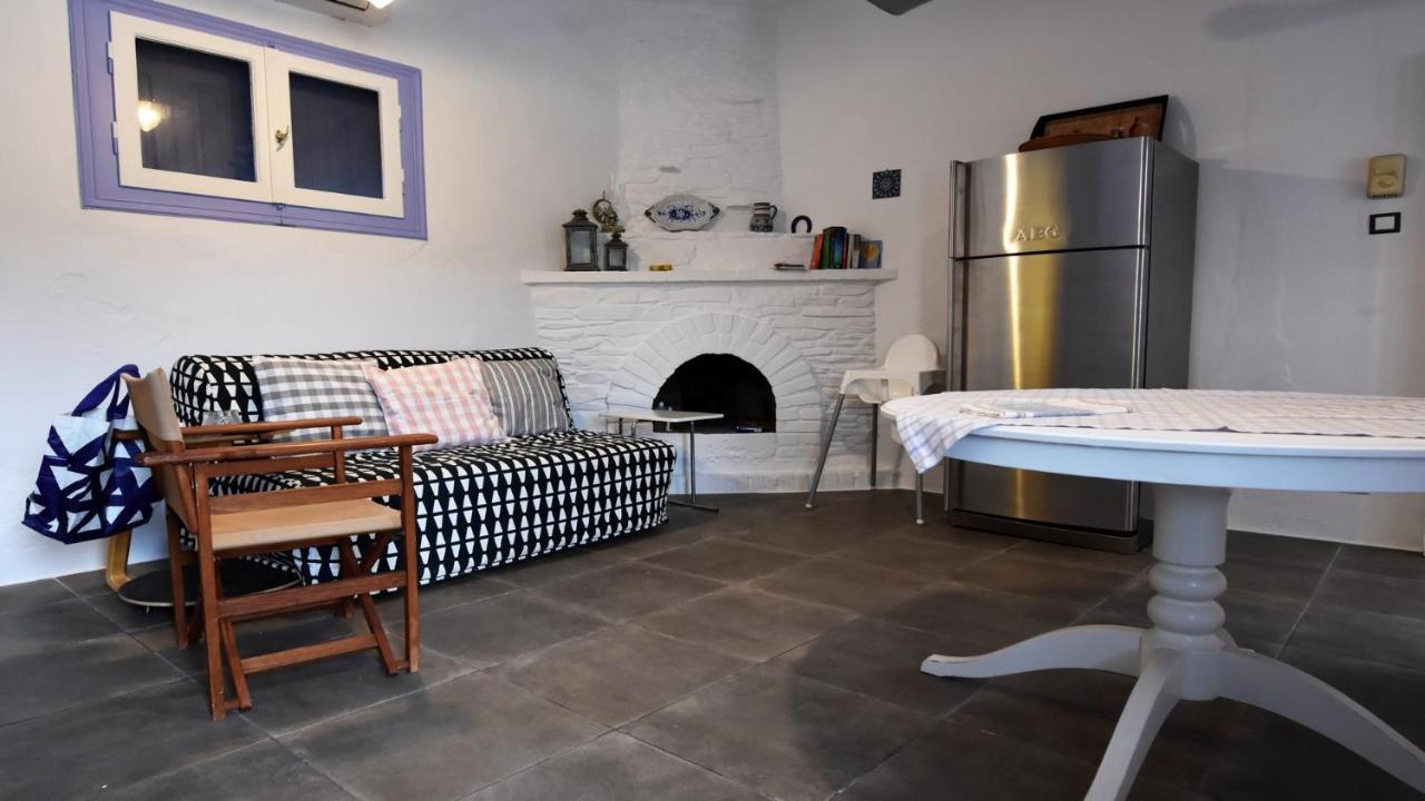The Charming Beach House, Ideal For 4 To 5 People Ioulis Eksteriør billede